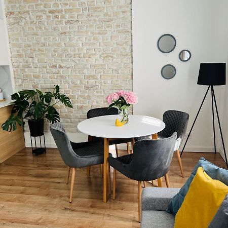 The Right Coast Apartment With Free Private Parking Rīga Exterior foto